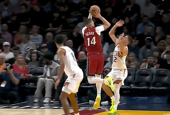 希罗突起内线强打得手,热火次节打出12-4领先太阳到16分