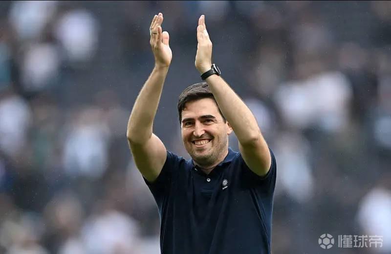 伯恩茅斯总监:比起球员转会离开,我们更担心失去伊劳拉